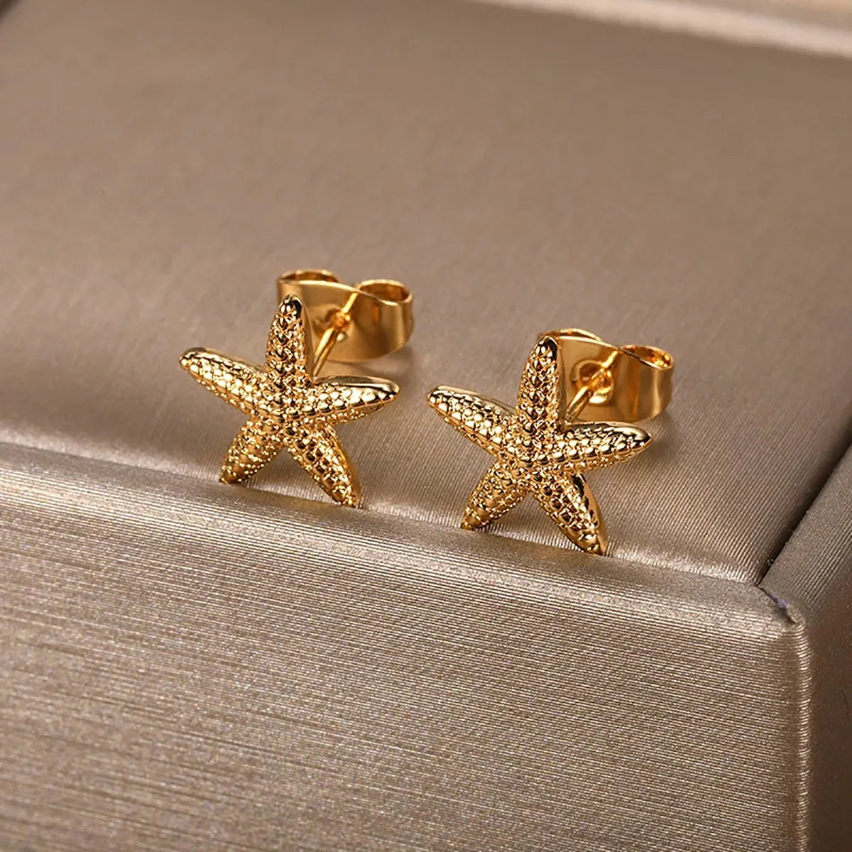 Vintage Summer Starfish Stainless Steel Stud Earrings For Women Simple Star Shell Earrings Stud Ocean Party Jewelry Gift 2025